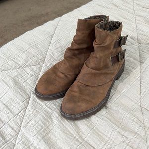 Blowfish size 8 brown ankle boots